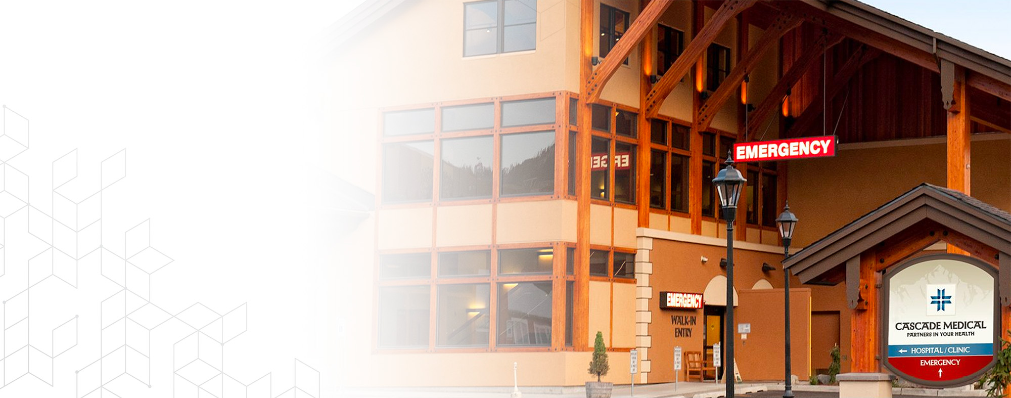 Photo of the outside of Cascade Medical hospital in Leavenworth, WA